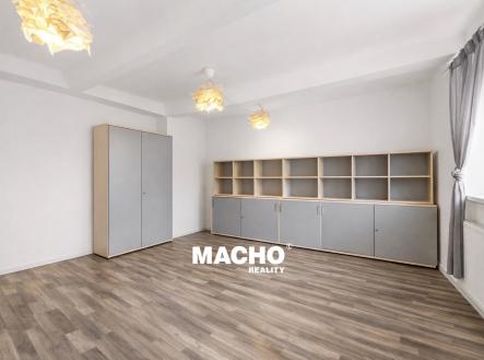 805C167B-5822-4FEF-AF36-529D9E2722FE | Pronájem bytu, 1+1, 45 m²