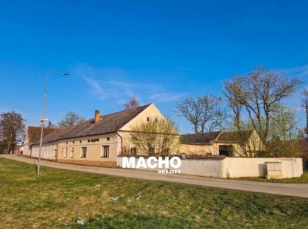 1 | Prodej - zemědělský objekt, 3 881 m²