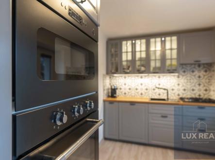 2 | Prodej - dům/vila, 145 m²