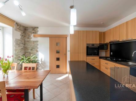 3 | Prodej - dům/vila, 160 m²