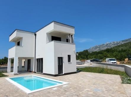 4 | Prodej - dům/vila, 135 m²