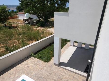 13 | Prodej - dům/vila, 250 m²