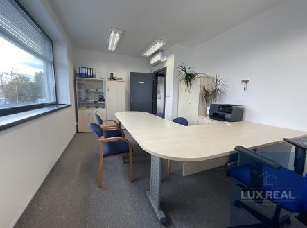 3 | Pronájem - kanceláře, 110 m²