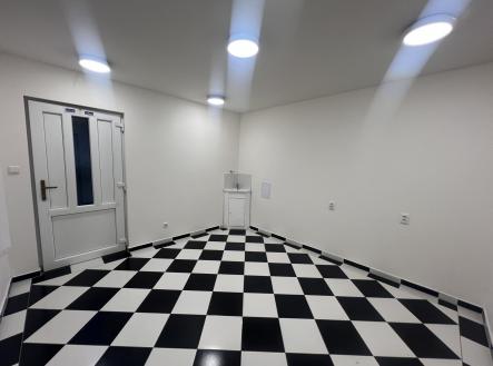 IMG_4868 | Pronájem - komerční objekt, jiný, 13 m²