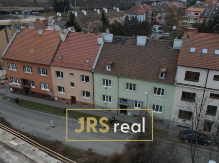 prodej-cihloveho-bytu-2-1-otakara-sevcika-brno-zidenice-1dc-18f8d0 | Prodej bytu, atypický, 181 m²