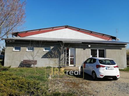 9a2ee9b6-d9cd-4526-b395-b0f8e1dbbfa2 | Prodej - komerční objekt, sklad, 902 m²