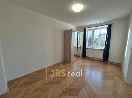 WhatsApp Image 2025-11-18 at 14.46.21 | Pronájem bytu, 2+1, 67 m²