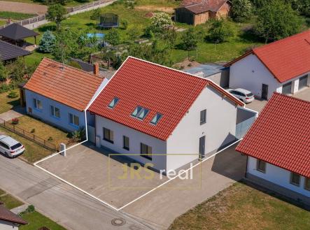 uvodni foto apartmanovy dum | Prodej - hotel, 176 m²