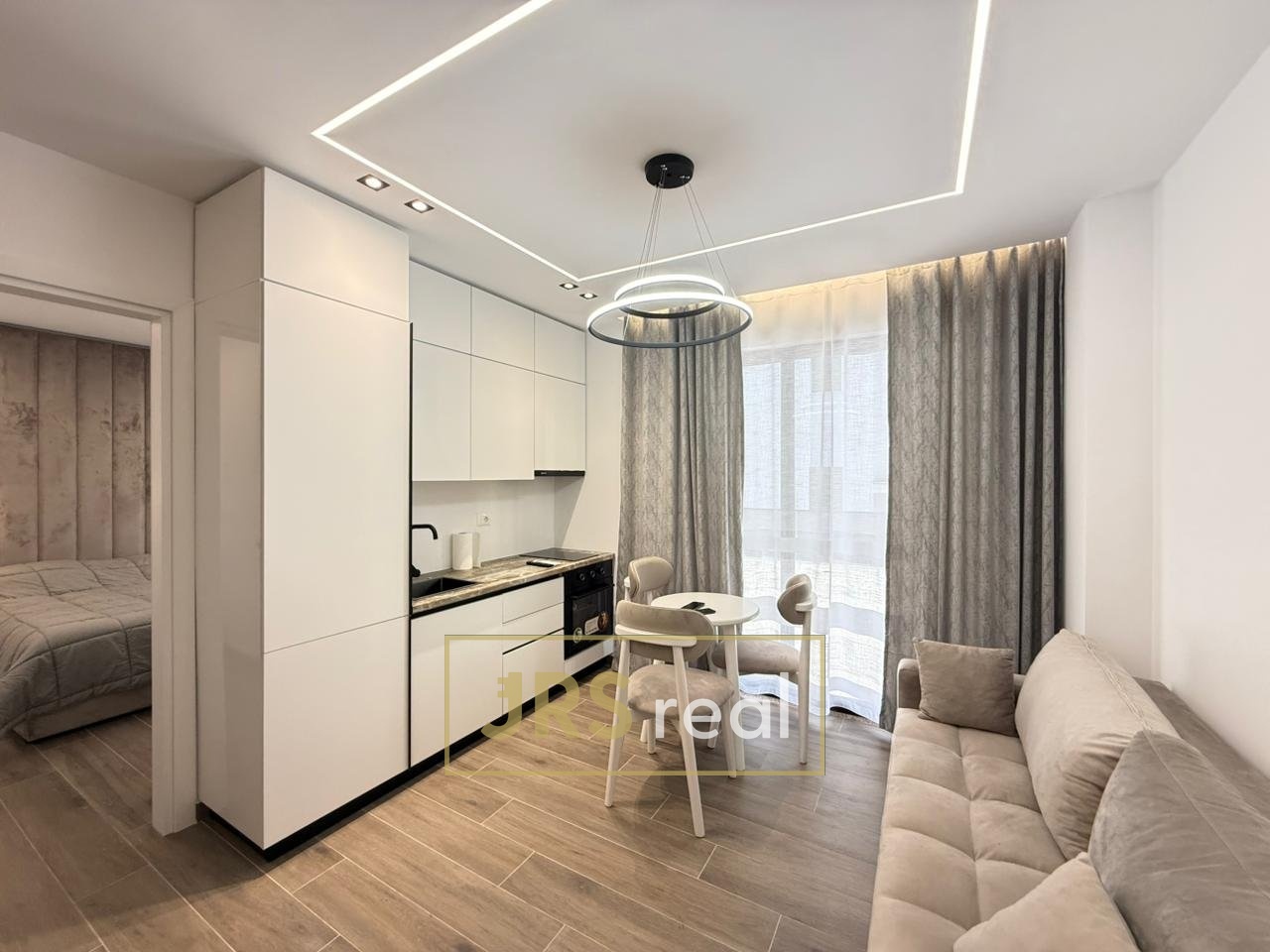 WhatsApp Image 2025-12-04 at 13.18.10