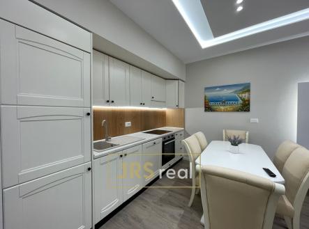WhatsApp Image 2025-12-04 at 13.30.48 | Prodej bytu, 2+kk, 56 m²