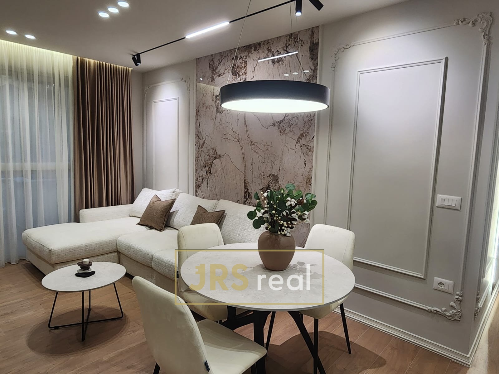 WhatsApp Image 2025-12-11 at 20.17.58 (1)