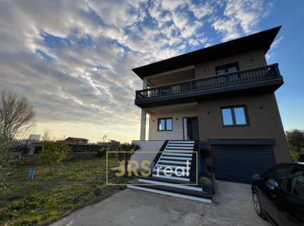 WhatsApp Image 2026-02-03 at 14.26.21 | Prodej - dům/vila, 300 m²