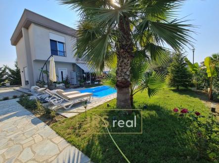 WhatsApp Image 2026-02-09 at 12.00.54 (22) | Prodej - dům/vila, 176 m²