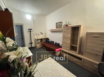 WhatsApp Image 2026-03-09 at 09.55.03 (1) | Pronájem bytu, 1+kk, 30 m²