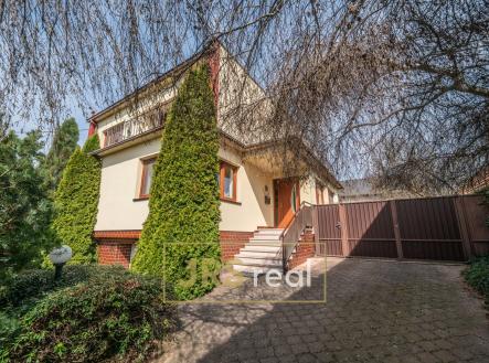 Prodej - dům/vila, 226 m²