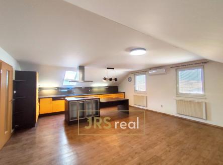 WhatsApp Image 2026-04-01 at 19.03.4 | Pronájem bytu, 3+kk, 85 m²