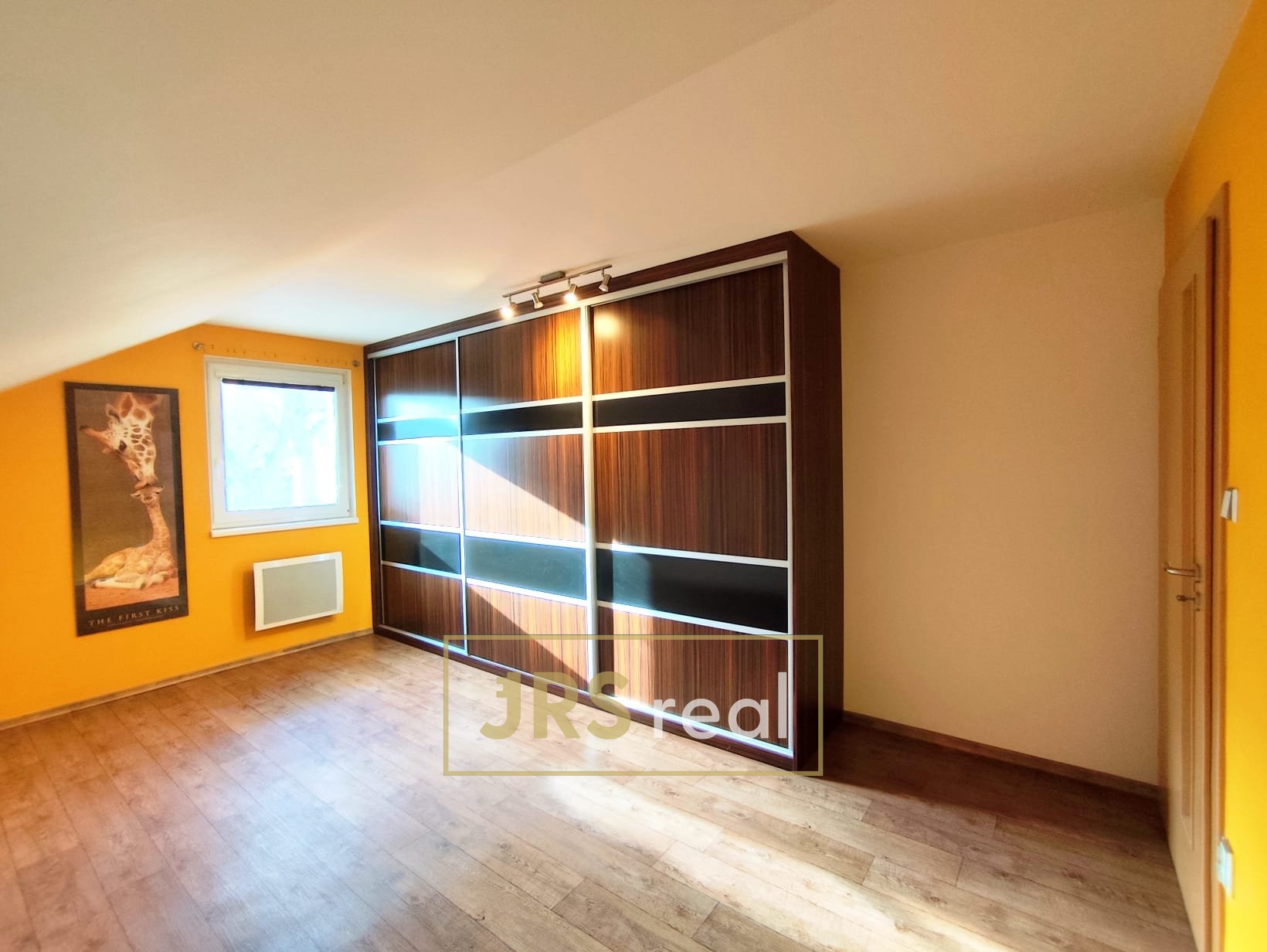 WhatsApp Image 2026-04-01 at 19.03.477