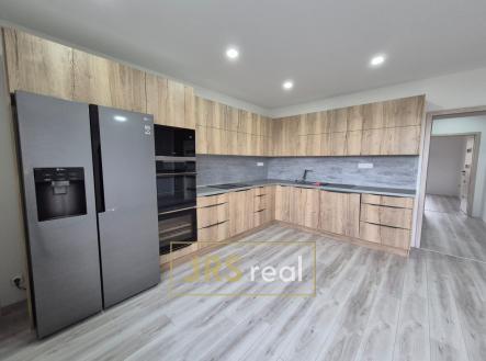 IMG-20251009-WA0015 | Pronájem bytu, 3+kk, 76 m²