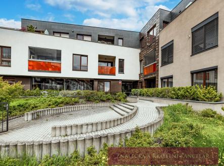 Pronájem bytu, 3+kk, 95 m²