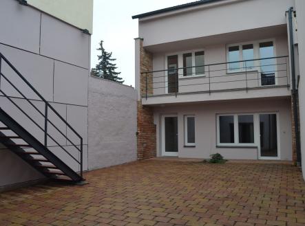 Prodej - komerční objekt, obchodní centrum, 195 m² obrázek