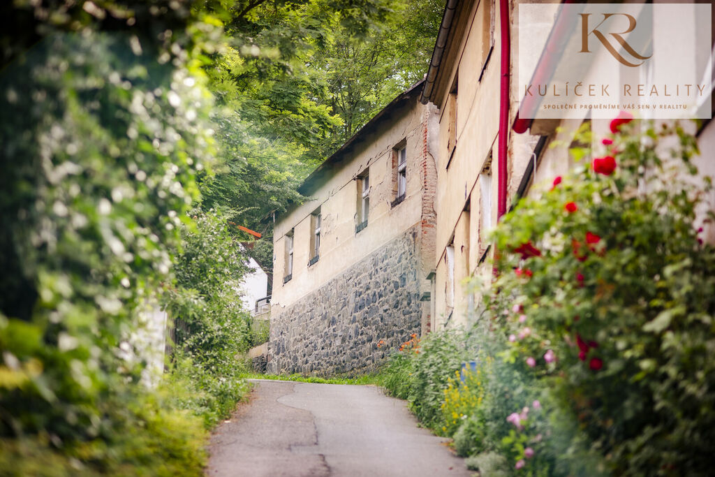 KULÍČEK Reality - Prodej domu - Pohled z ulice