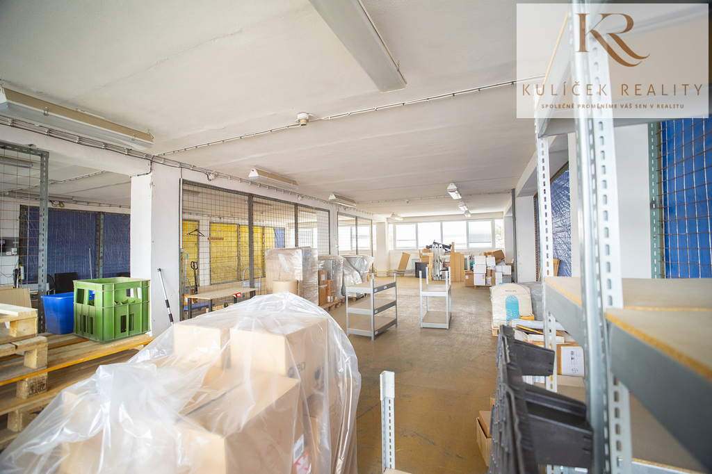 KULÍČEK Reality - Pronájem skladu - Přístup ke skladu