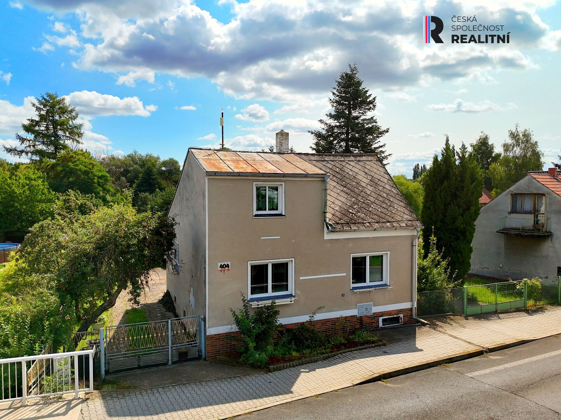 Prodej domu, 3+1, centrum města Vroutek, pozemek 206m2