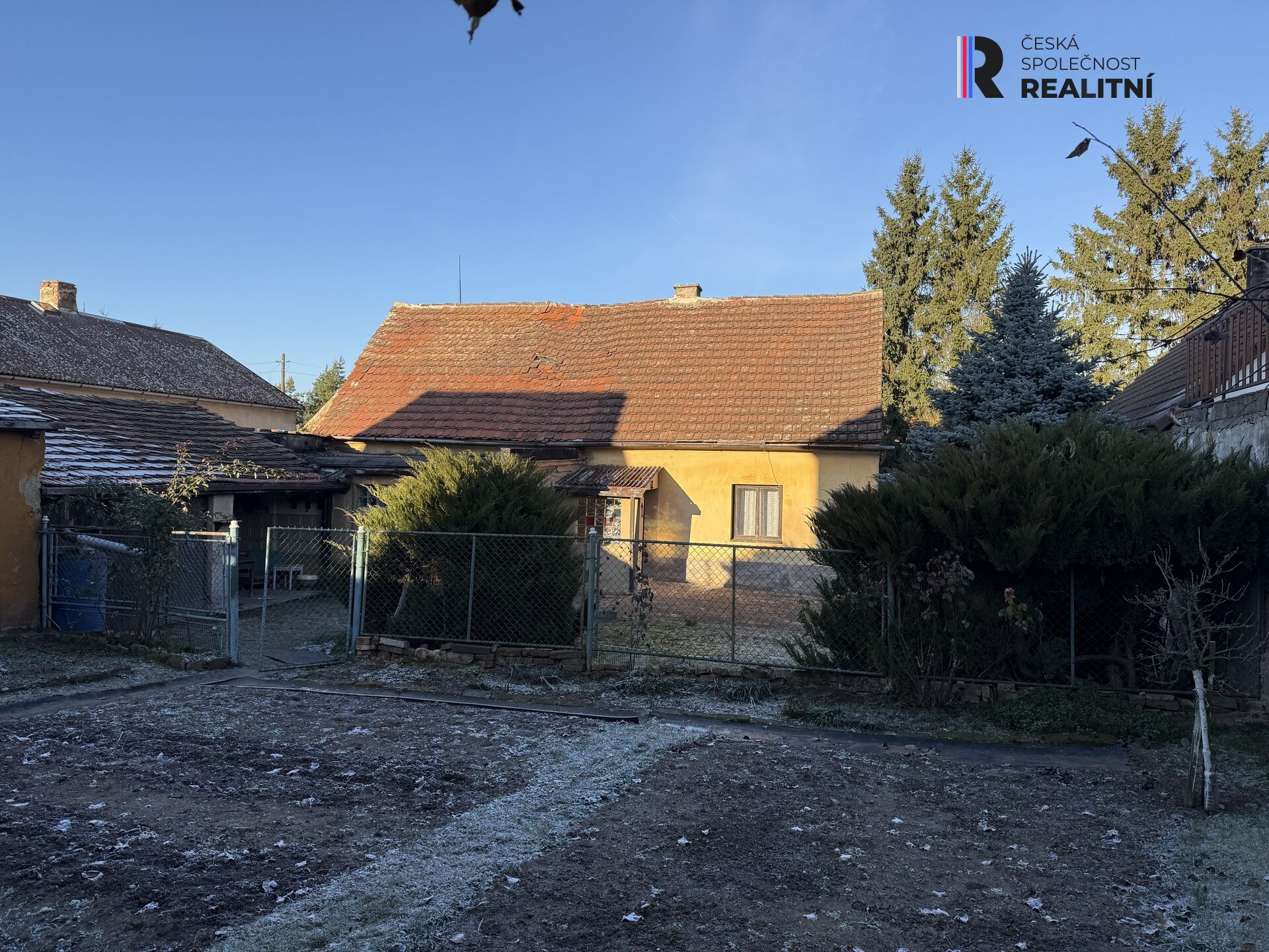 Prodej domu k rekonstrukci, 2+1, pozemek 457m2, Očihovec