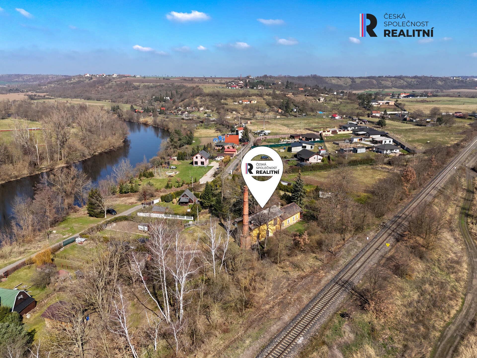 Prodej zajímavé nemovitosti. RD 3+1 s potenciálem komerčního využití či skladovacích prostor