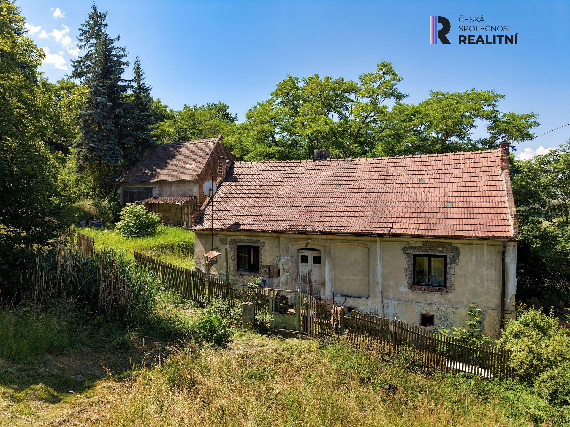 Prodej domu, stodoly a rozlehlého pozemku, celkem 5.400m2