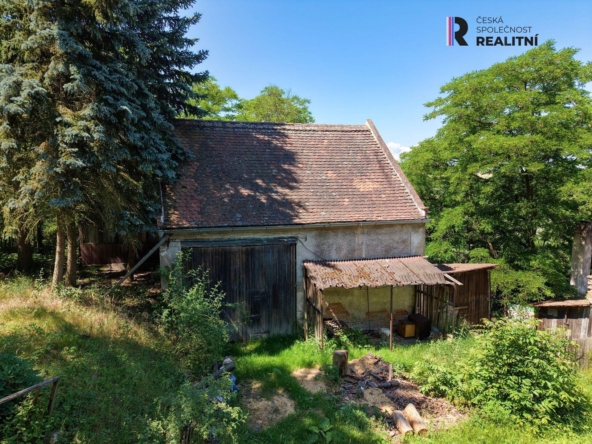 Prodej domu, stodoly a rozlehlého pozemku, celkem 5.400m2