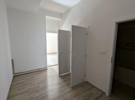 Pronájem bytu, 1+kk, 40 m²