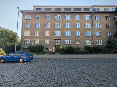Prodej - kanceláře, 56 m²