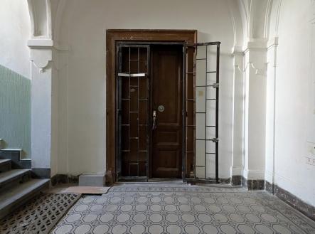 Prodej - obchodní prostor, 81 m²