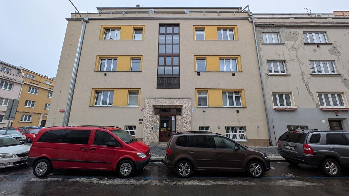 Nájem NP kancelář - U Nových vil, 41 m², NP č. 301