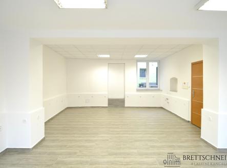 3 | Pronájem - obchodní prostor, 40 m²