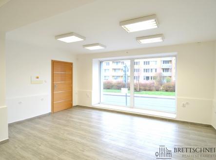 4 | Pronájem - obchodní prostor, 40 m²