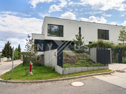 dsc09055.jpg | Prodej - dům/vila, 216 m²