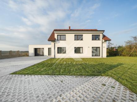 Prodej - dům/vila, 228 m²
