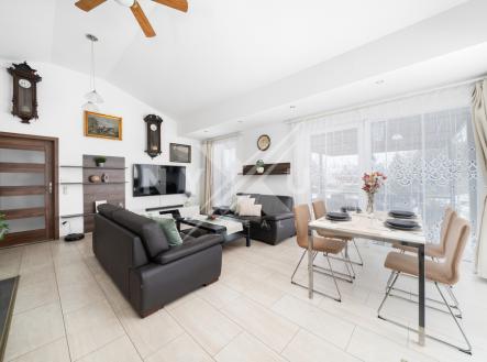 Obývací pokoj | Prodej - dům/vila, 81 m²