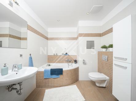 dsc09569.jpeg | Pronájem bytu, 2+kk, 67 m²