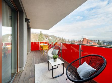 Pohled z terasy | Prodej bytu, 3+kk, 93 m²