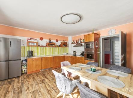 dsc09605-decluttered.jpg | Prodej - dům/vila, 400 m²