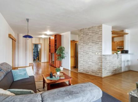 Obývací pokoj směrem ke kuchyni | Prodej bytu, 3+kk, 132 m²