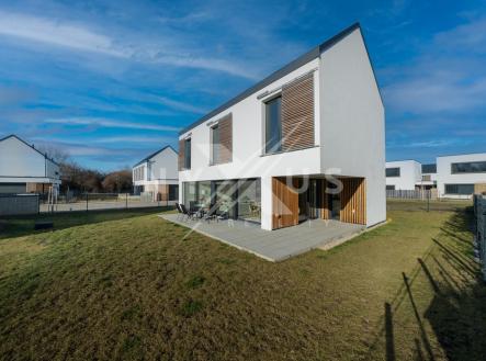 Pronájem - dům/vila, 169 m² obrázek