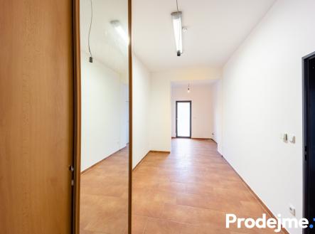 8 | Pronájem - kanceláře, 87 m²