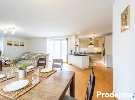 kuchňský kout a jídelna | Prodej - dům/vila, 113 m²