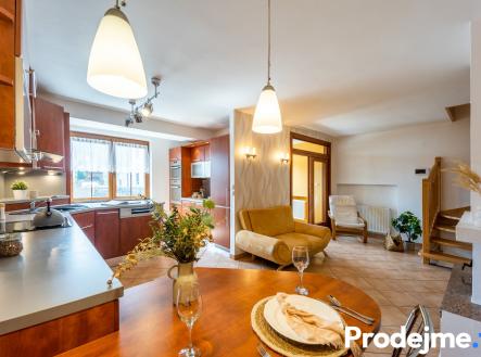 1.NP kuchyně | Prodej - dům/vila, 265 m²