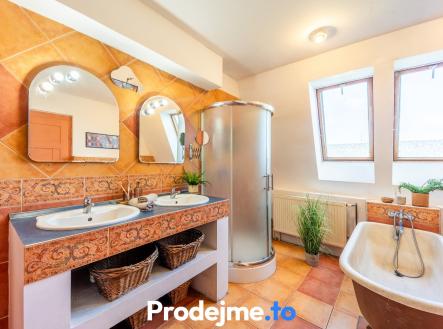 2Z8A0784-HDR | Prodej - dům/vila, 220 m²