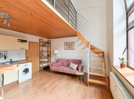Pronájem bytu, atypický, 44 m²